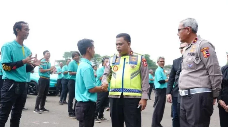 Tingkatkan Keselamatan Jalan, Korlantas Polri dan Green SM Latih Pengemudi Taksi