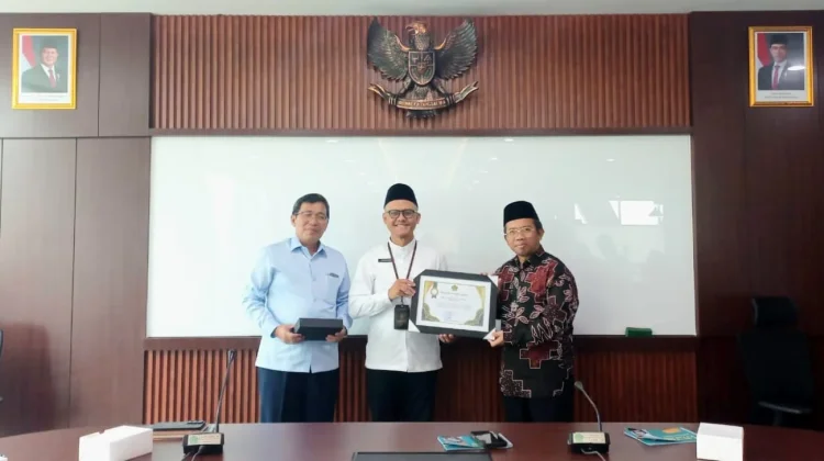 Kemenag Beri Penghargaan Kepada BAZNAS Atas Kontribusi Dakwah di Wilayah 3T