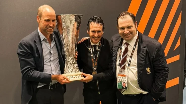 Pangeran William Larut Merayakan Gelar Liga Europa 2025/2026 Aston Villa