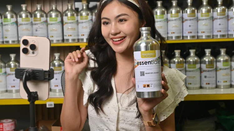 Lirik Peluang Bisnis Parfum Essentiale: Solusi Wirausaha Tahun 2026