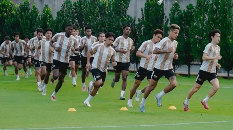 Pertarungan Ketat, Dewa United Jaga Asa Empat Besar