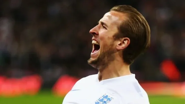 Ambisi Kane, Angkat Trofi dan Pecahkan Rekor Gol Lineker