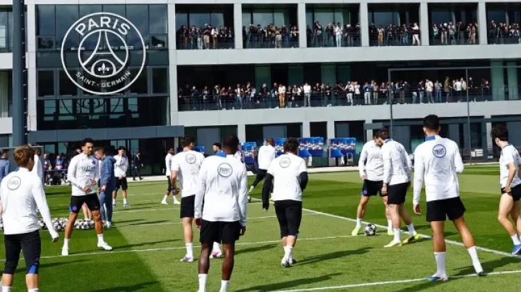 Enrique Utamakan Kesiapan Mental PSG Hadapi Arsenal