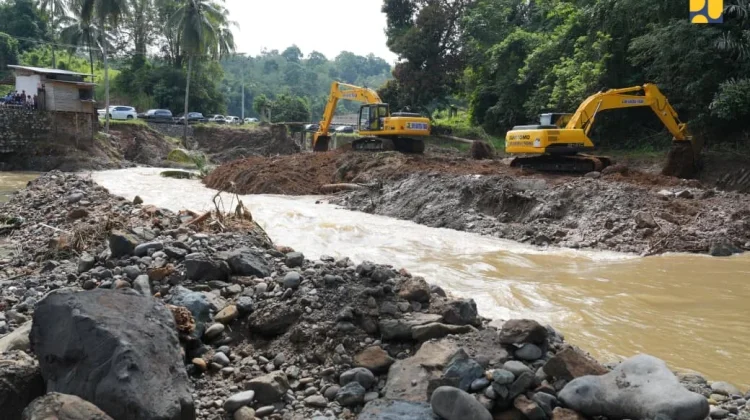 Kementerian PU Prioritaskan Penanganan Jalan-Irigasi Pascabanjir Tanah Datar