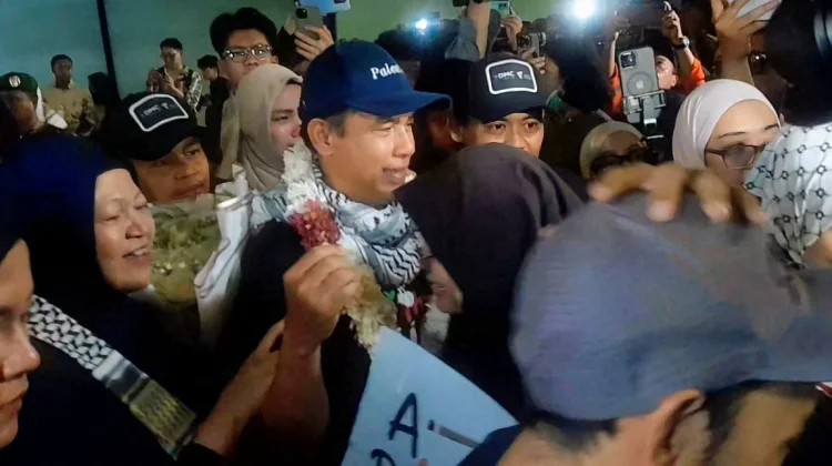 Keluarga Sambut Haru Kepulangan WNI Relawan Global Sumud Flotilla
