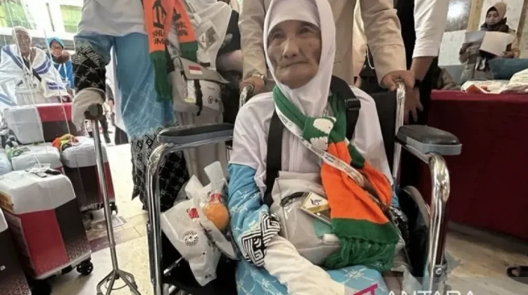 Tabungan Pecahan Rp2.000 dari Jualan Bubur Bawa Mbah Marsiyah ke Makkah