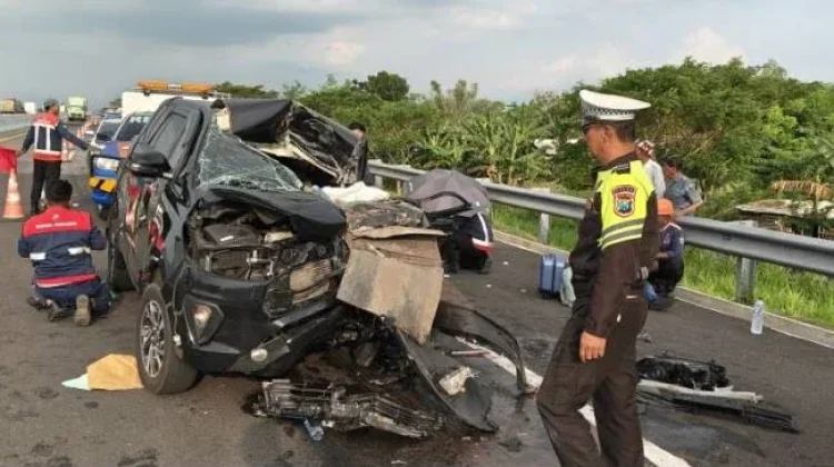 Kronologi hingga Tujuh Fakta Kecelakaan Maut Dialami Gus Hilman di Tol Paspro