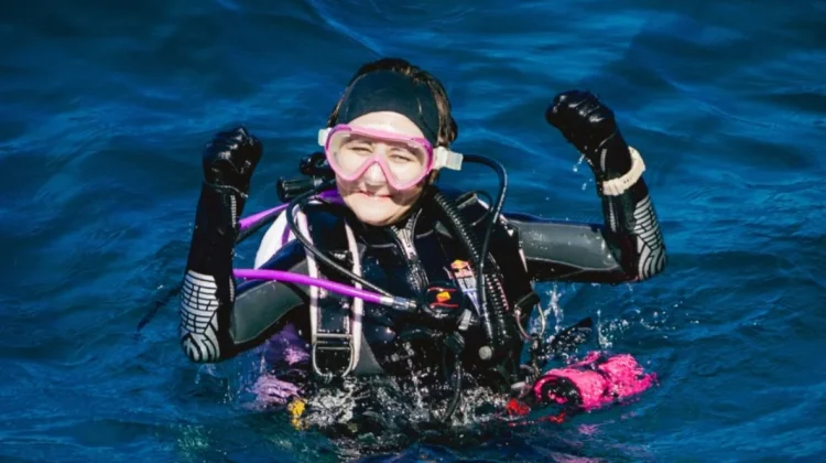 Prilly Latuconsina Jadi Rescue Diver di Ajang Red Bull Cliff Diving