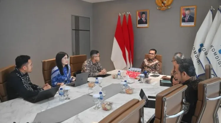 Percepat Penutupan Blank Spot, Komdigi Kombinasi Teknologi Satelit dan Fiber