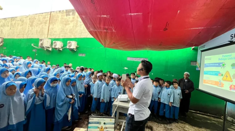 PLN Tanamkan Edukasi Keselamatan Listrik Sejak Dini pada Siswa