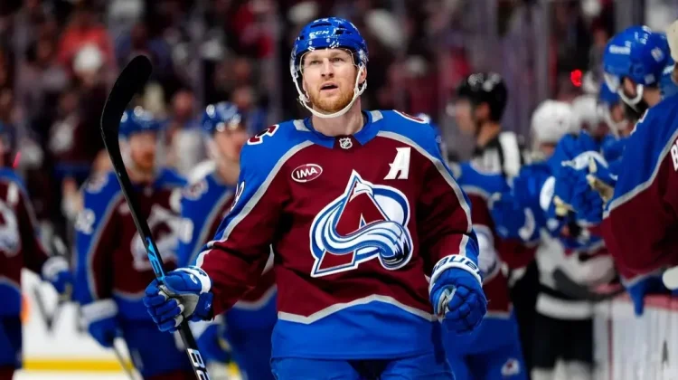 MacKinnon Cedera, Avalanche Terancam Kehilangan Kekuatan di Final Wilayah NHL