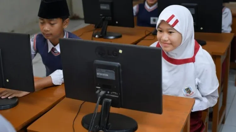 Kemendikdasmen Catat Literasi Murid SD-SMP Lebih Baik Dibanding Numerasi