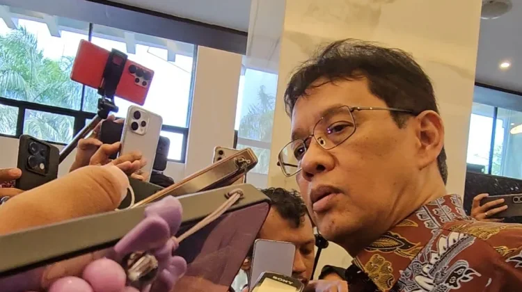 Menkeu Purbaya Sebut Gaji ke-13 Harusnya Cair Bulan Juni