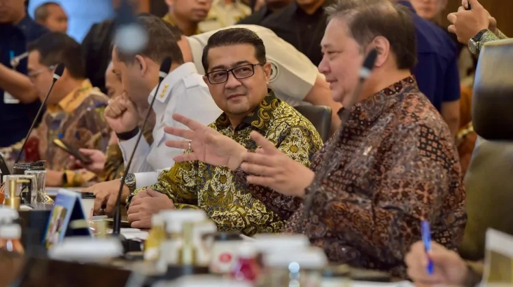 Menteri Ekraf: Pemerintah Turunkan PPh Royalti Penulis