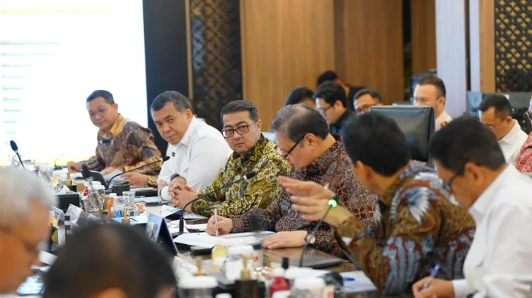 Menteri Ekraf: Pemerintah Turunkan PPh Royalti Penulis