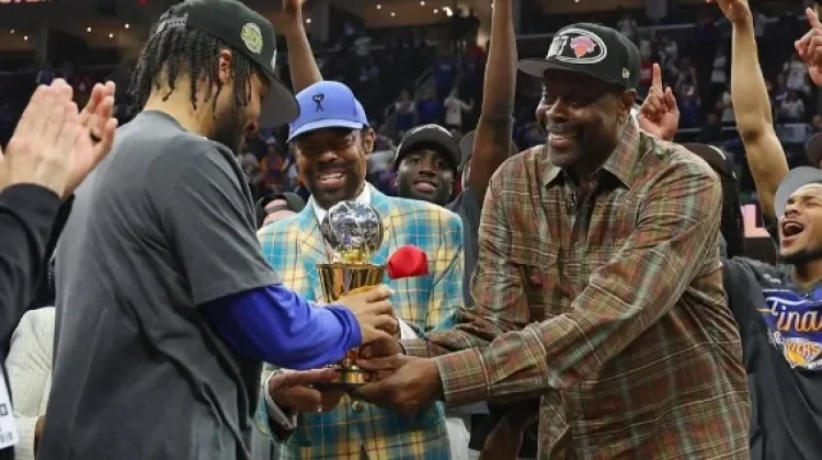 Dari Diragukan Jadi Bintang, Brunson Raih Trofi Larry Bird