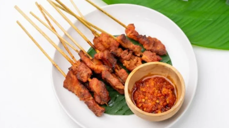 Kebanyakan Makan Daging saat Iduladha, Beriku Tips Menetralisir Dampaknya