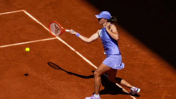 Kalahkan Bejlek, Swiatek Amankan Tempat di Putaran Ketiga French Open 2026