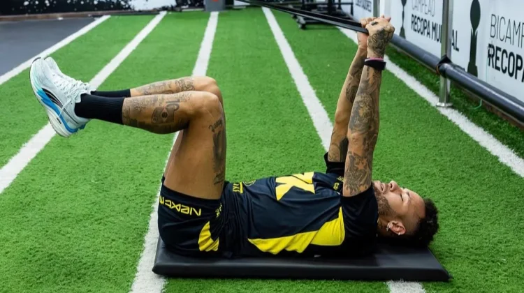Neymar Absen Latihan, Prioritaskan Penyembuhan Cedera Betis Kanan