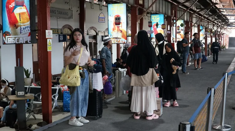 KAI Layani 369.457 Penumpang Kereta Api selama Libur Panjang
