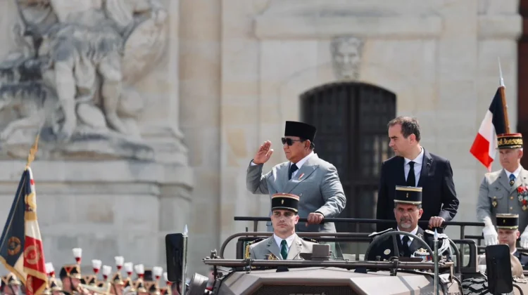 Presiden Prabowo Mulai Kunjungan Resmi, disambut Macron