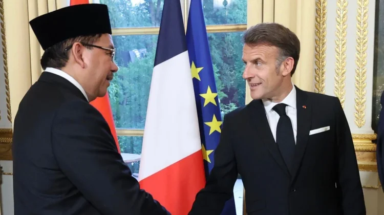DENNY JA: Macron dan Presiden Prabowo, Dua Pemain Geopolitik Hebat