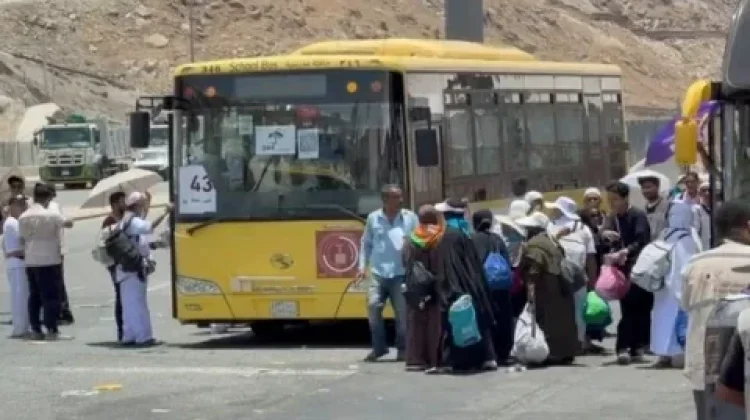 132 Ribu Jemaah Haji Tinggalkan Mina