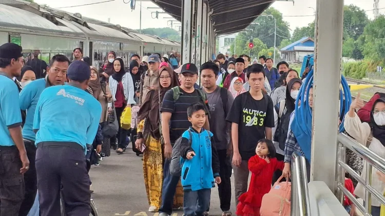 KAI Layani 736.819 Pelanggan selama Libur Panjang
