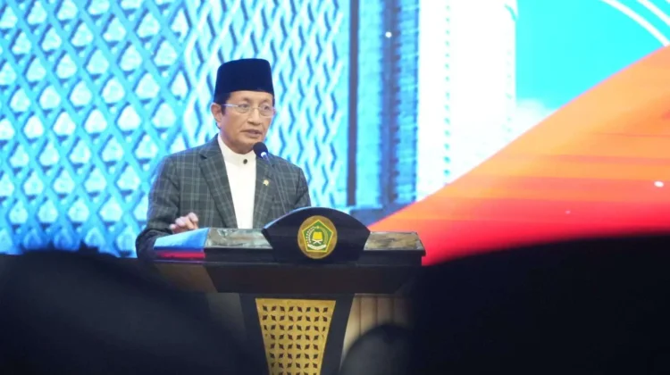 Menag Ajak Umat Buddha Jadikan Waisak 2570 Momentum Menjaga Perdamaian Dunia