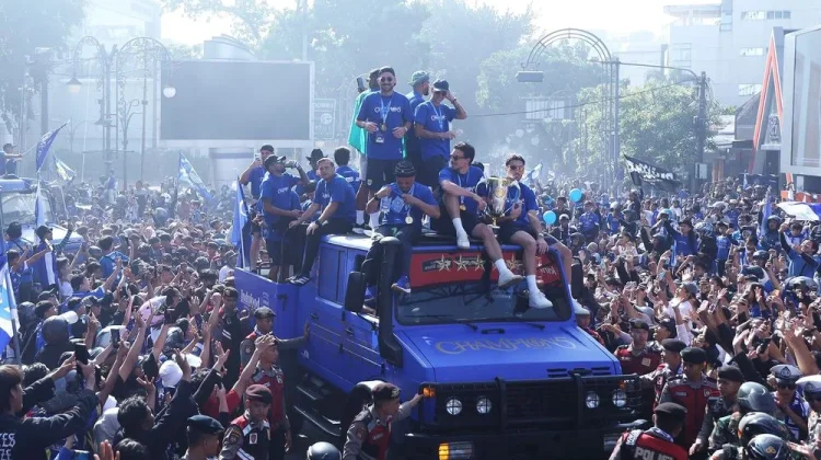 Konsistensi Jadi Kunci Persib Bandung Hattrick Juara