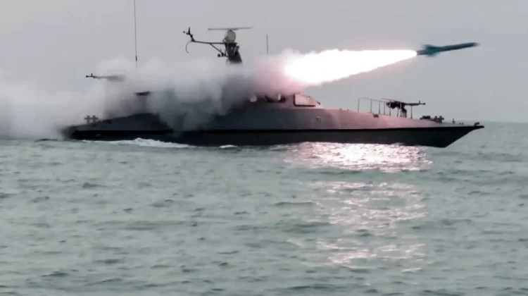 Militer Iran Luncurkan Kapal Serang 27 Rajab