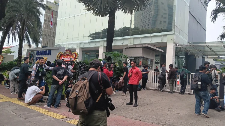 Kantor BGN Ramai Didatangi Wartawan