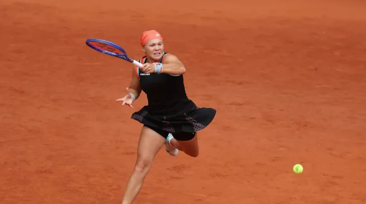 Shnaider Buat Kejutan, Singkirkan Sabalenka di Perempat Final Roland Garros