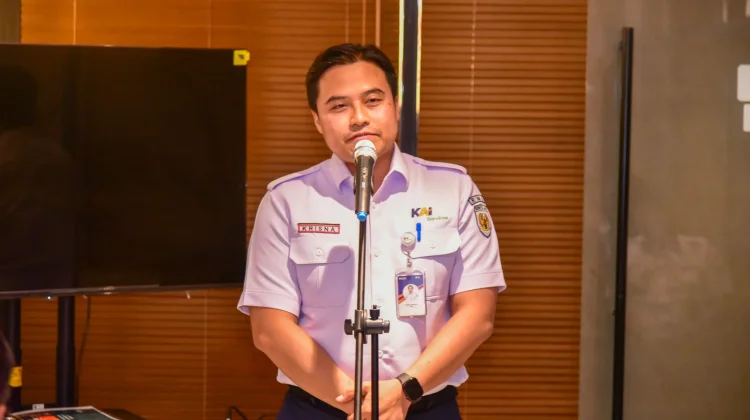 Penumpang Whoosh Kini Bisa Menikmati Dining Car KAI Services