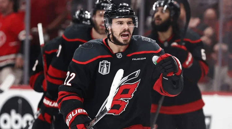 Kalahkan Golden Knights, Hurricanes Samakan Kedudukan 1-1 di Final Stanley Cup 2026