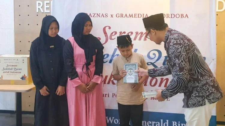 BAZNAS-Gramedia Salurkan Ribuan Al-Qur’an Cordoba