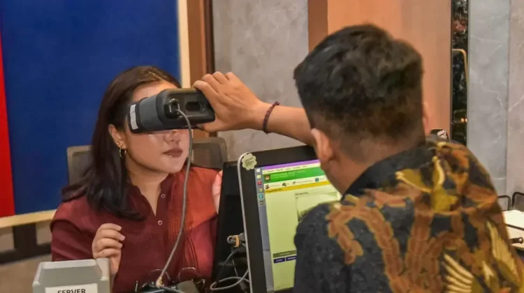 Perekaman KTP Elektronik di Surabaya Capai 99,68 Persen