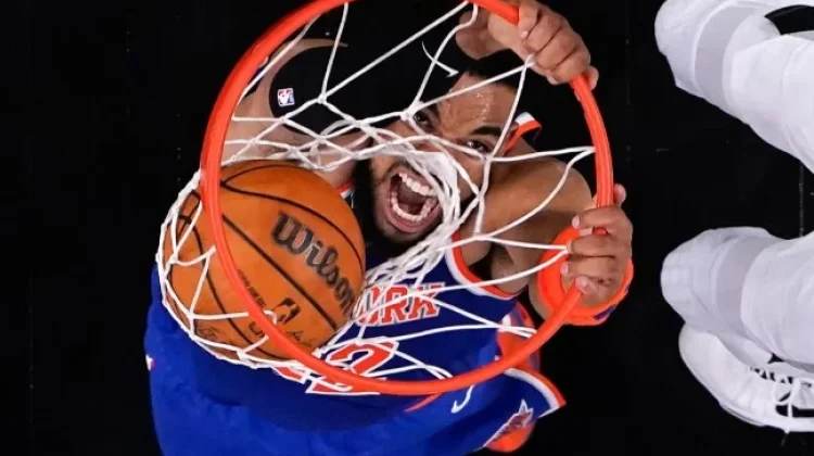 Dominasi Knicks Berlanjut, Spurs Kehilangan Dua Gim Kandang