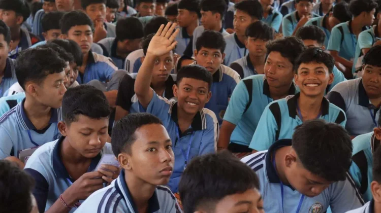 Mengenal Aplikasi 'Cek In Warga' Pemkot Surabaya Seleksi SPMB Tahun Ajaran 2026/2027