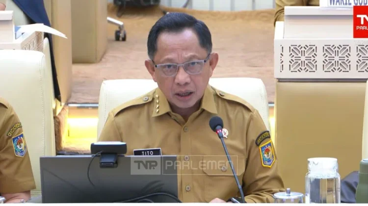 Mendagri Minta Kepala Daerah Tak Tambah Honorer, Soroti Beban Belanja Pegawai