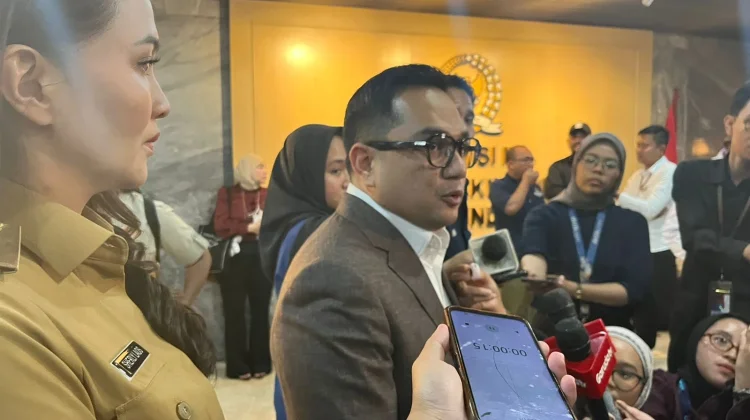 DPR Usul Gaji PPPK Guru dan Nakes Daerah Ditanggung APBN