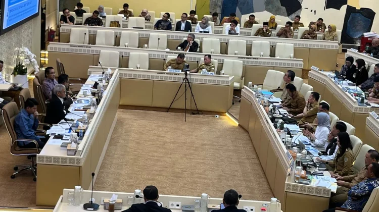 Kemendagri Minta Kepala Daerah Tak Asal Rekrut Honorer Baru