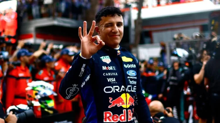 Lolos Investigasi, Hadjar Pertahankan Podium Perdana Bersama Red Bull