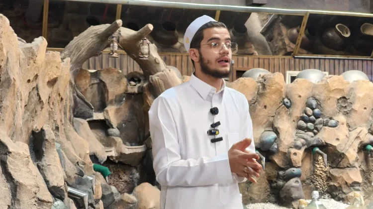 Pabrik Parfum Mawar Taif Tarik Perhatian Jemaah