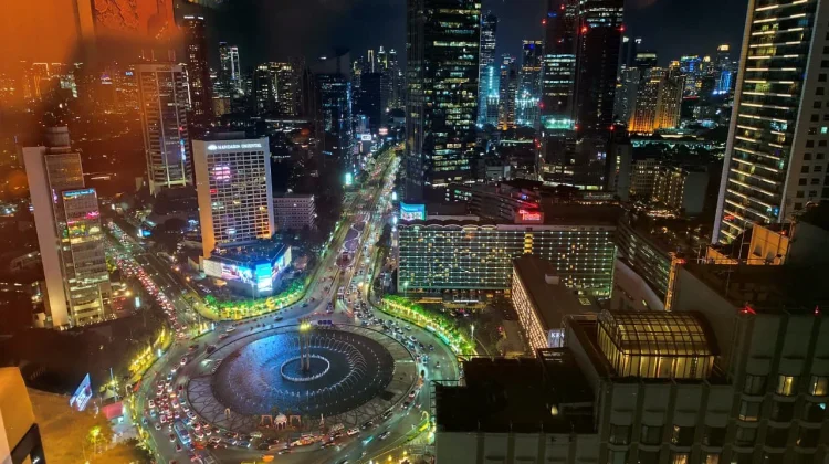Hari Lingkungan Hidup 2026, Jakarta Gelar Aksi Pemadaman Lampu Serentak