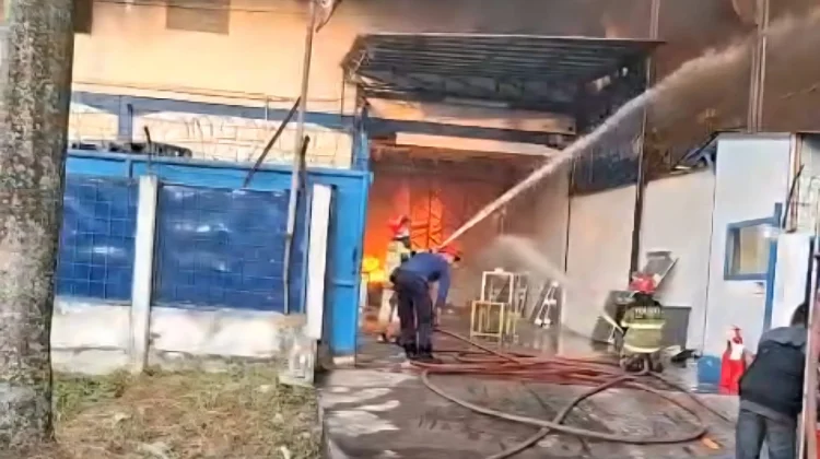 Pabrik Pipa di Cikupa Tangerang Terbakar, Satu Karyawan Luka-luka