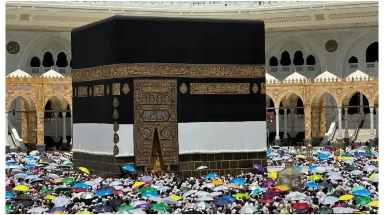 Arab Saudi Bersiap Memasang Kiswah Baru Menyambut Tahun Baru