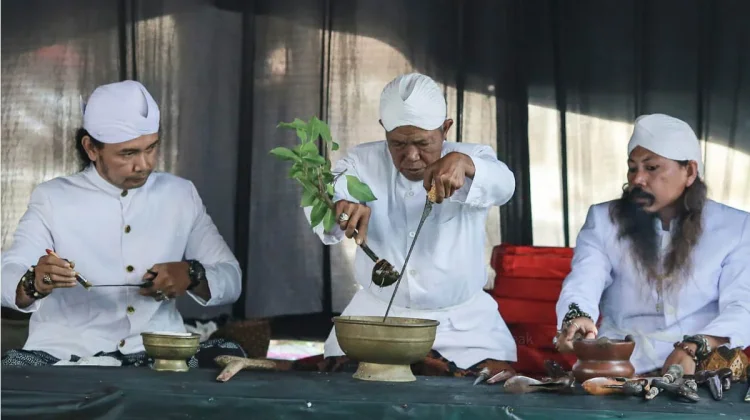 Mengenal Ritual Jamasan Pusaka Satu Suro, Begini Prosesinya