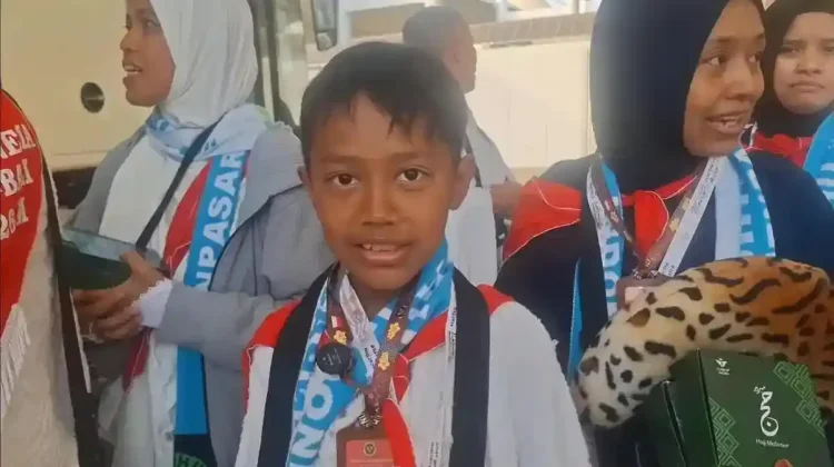 Fardan Remaja Usia 13 Tahun Menjadi Jamaah Haji Termuda
