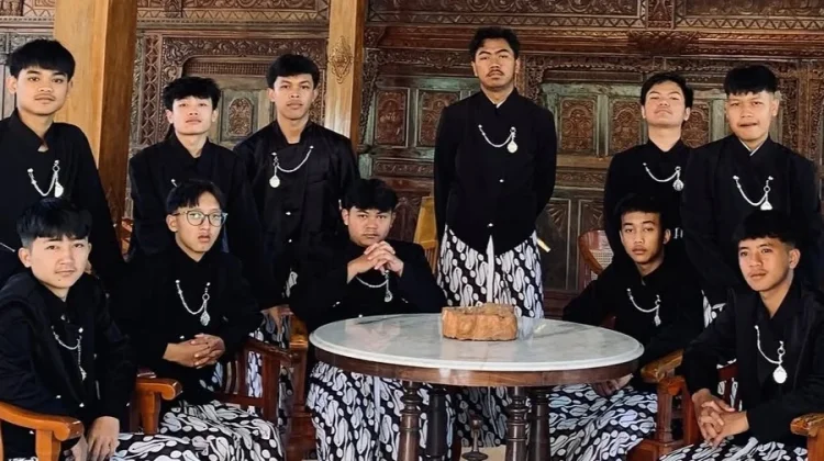 Simak Aturan Busana Pria dalam Kirab 1 Suro di Pura Mangkunegaran Solo